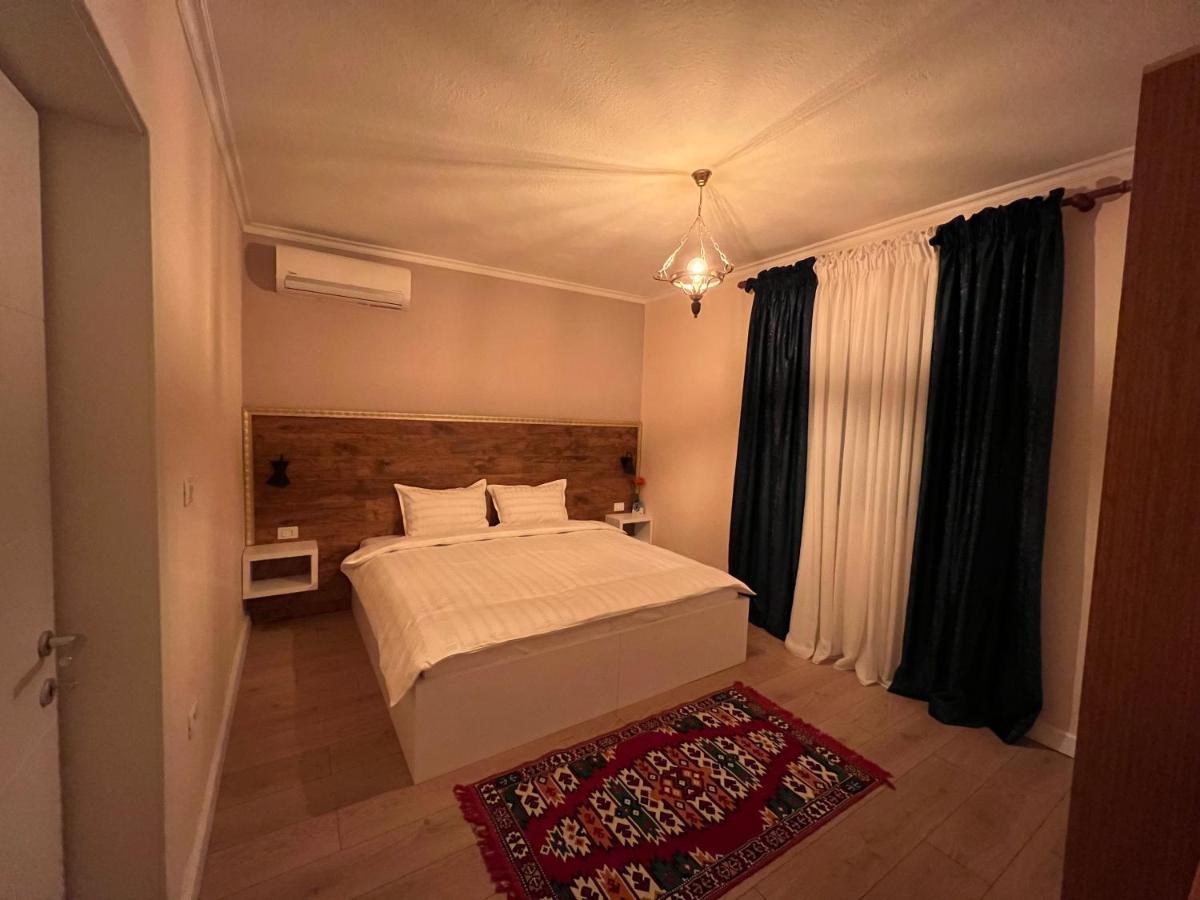 Chestnut Yard Villa Тирана Экстерьер фото
