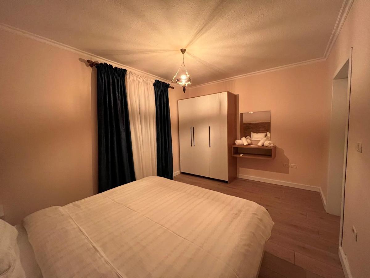 Chestnut Yard Villa Тирана Экстерьер фото
