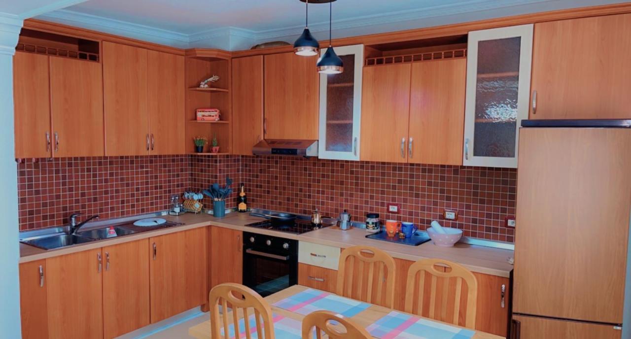 Chestnut Yard Villa Тирана Экстерьер фото